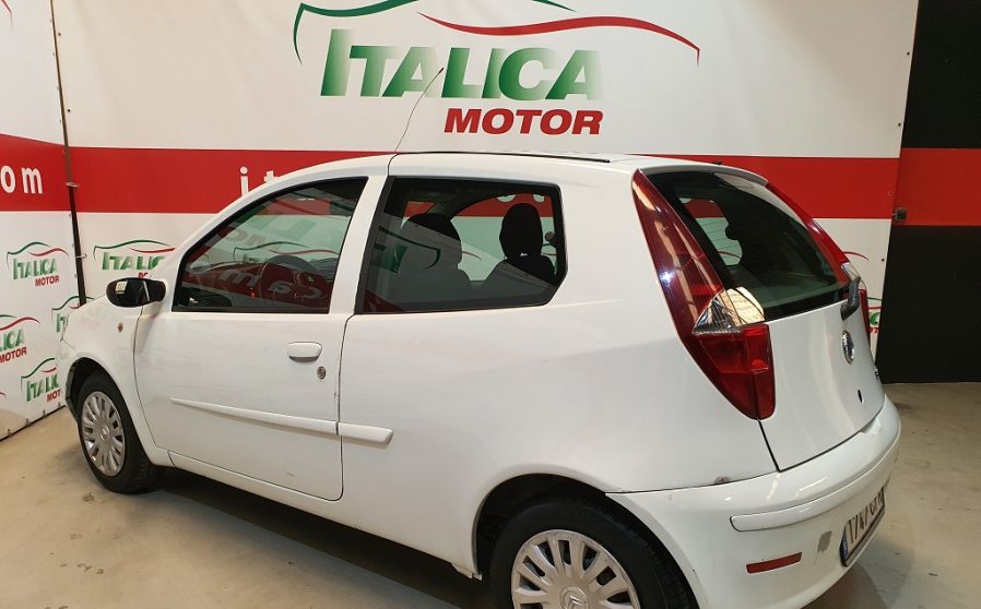 Fiat Punto 1.3 Diesel 70cv 3p (5)