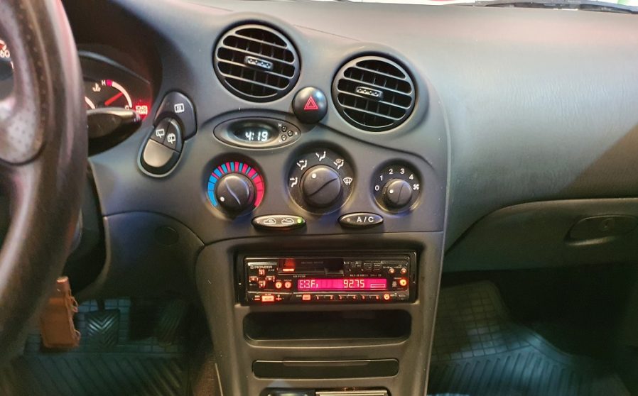 Hyundai Coupe 1.6 115cv (8)