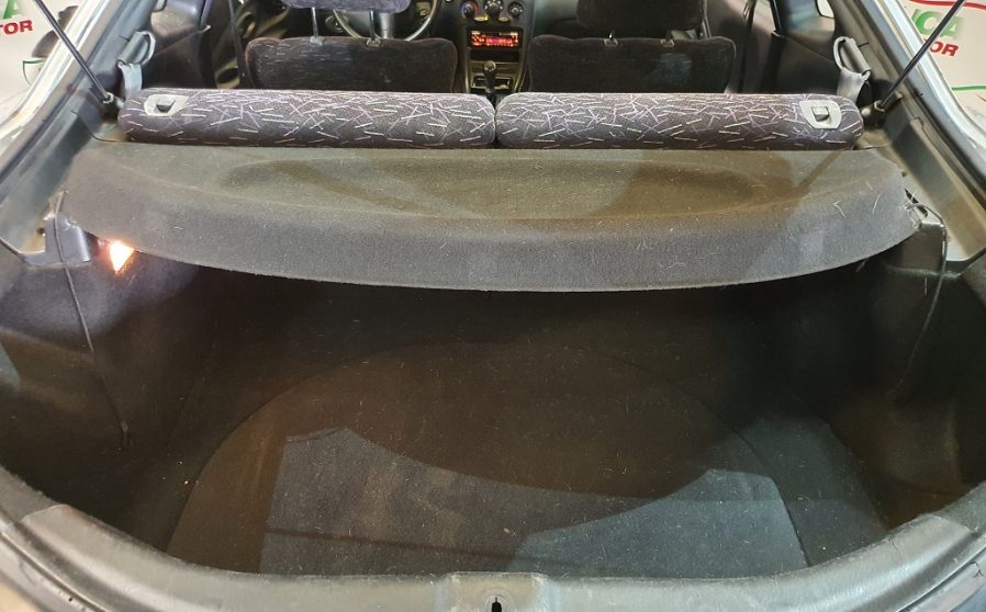 Hyundai Coupe 1.6 115cv (9)