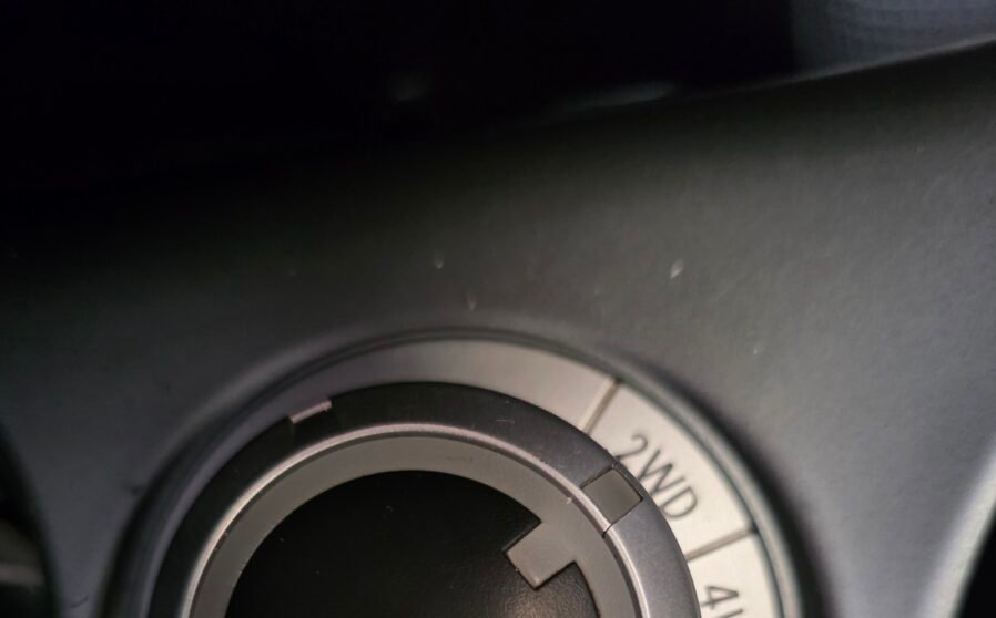 Mitsubishi-Outlander-2.2-DI-D-Motion-4WD-18-898x558-1