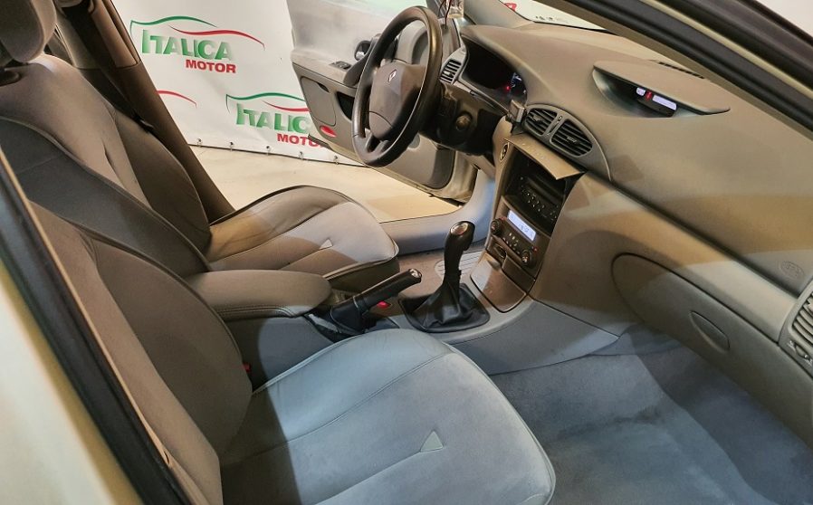 Renault Laguna 2.0 Privilege 135cv automatico (7)